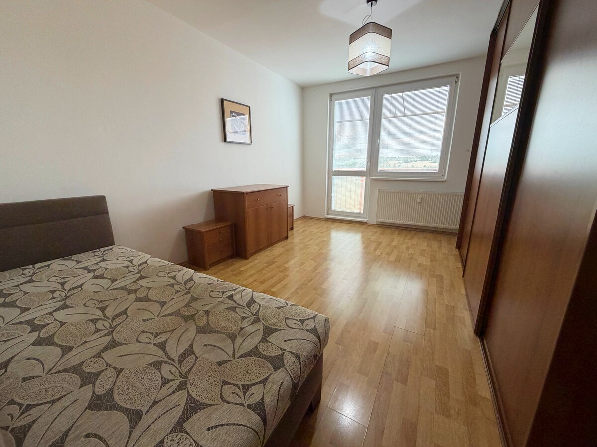 Ponúkam na predaj 4-izbový byt vo výbornej lokalite, Lúky, Vráble, 84m — foto 5
