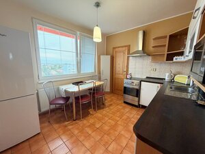 Ponúkam na predaj 4-izbový byt vo výbornej lokalite, Lúky, Vráble, 84m — foto 2