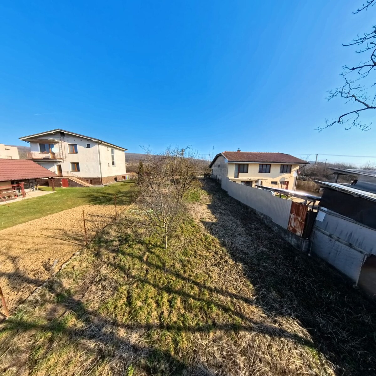 Stavebný pozemok 624 m² v tichej lokalite na skok od Nitry ! — foto 3