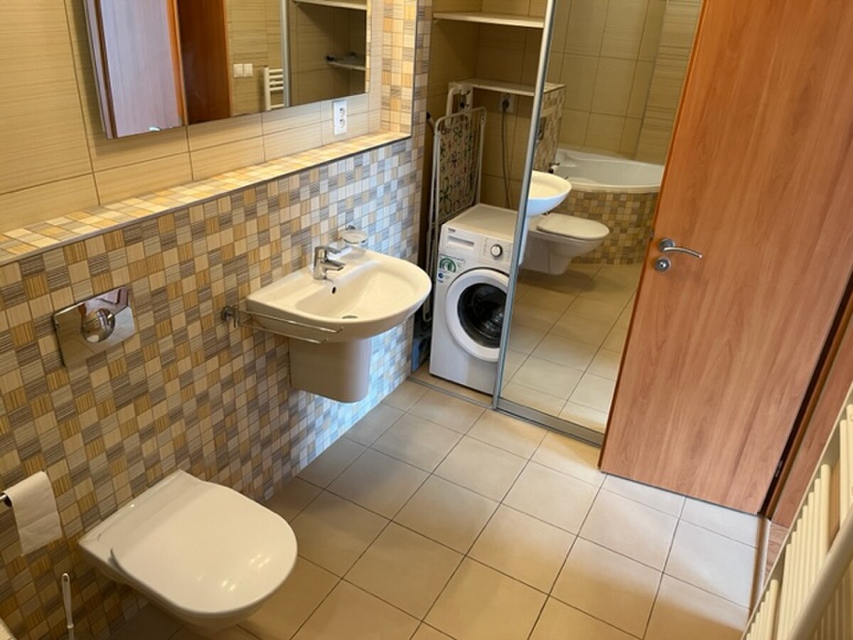 Prenájom 2 izbový byt Nitra, Chrenová, TOP poloha — foto 8