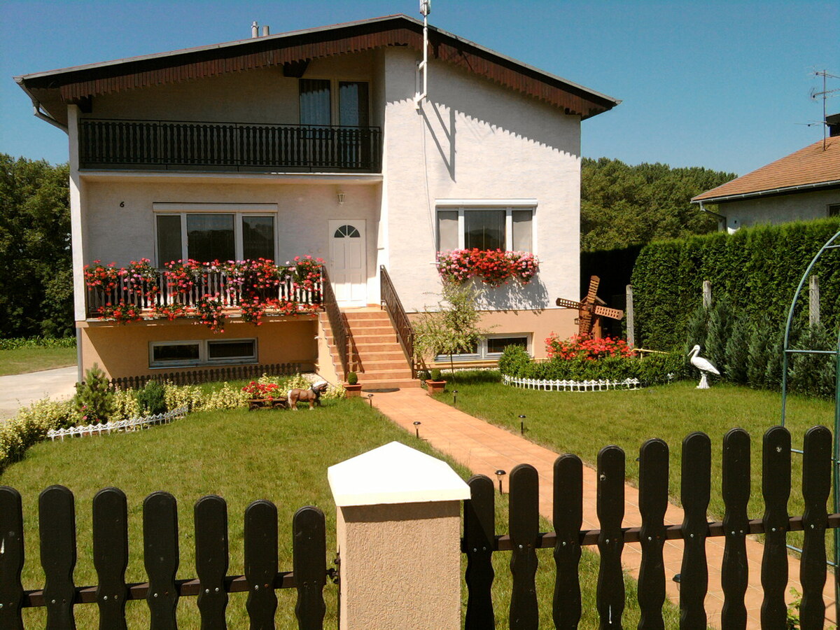 Na PREDAJ rodinný dom s pozemkom 3401 m2 v Ripňanoch !! — foto 3