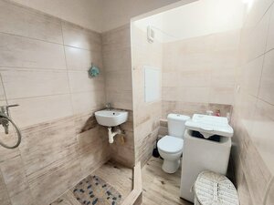 KOMPLETNE PREROBENÁ GARSÓNKA + PIVNICA: Nitra – Chrenová ! — foto 4
