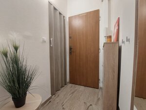 KOMPLETNE PREROBENÁ GARSÓNKA + PIVNICA: Nitra – Chrenová ! — foto 5