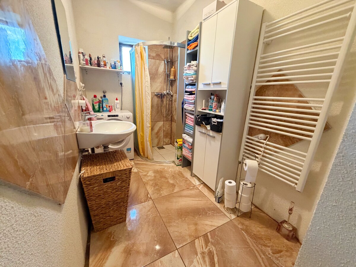 EXKLUZÍVNE Na predaj 4i rodinný dom, Jelšovce, pozemok 1122 m2 — foto 11