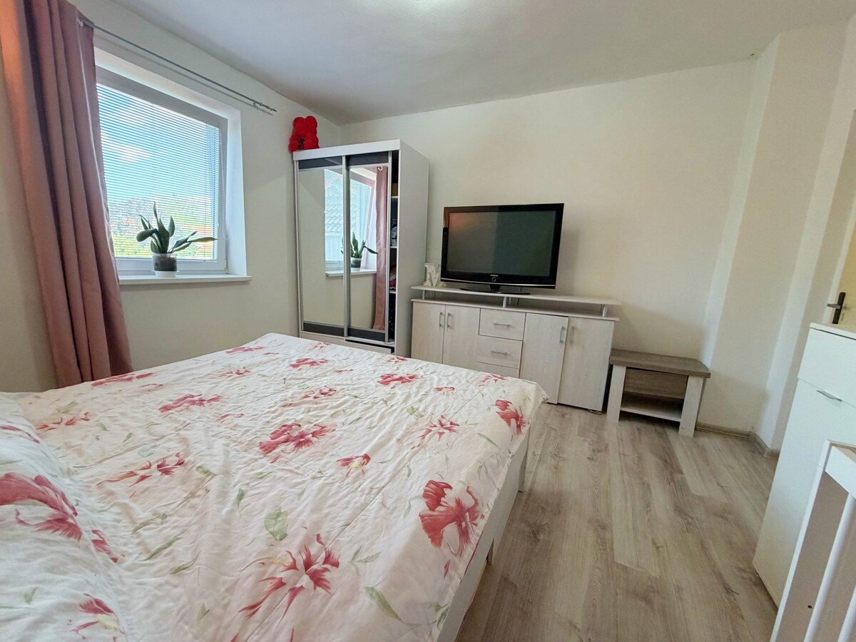 EXKLUZÍVNE Na predaj 4i rodinný dom, Jelšovce, pozemok 1122 m2 — foto 6