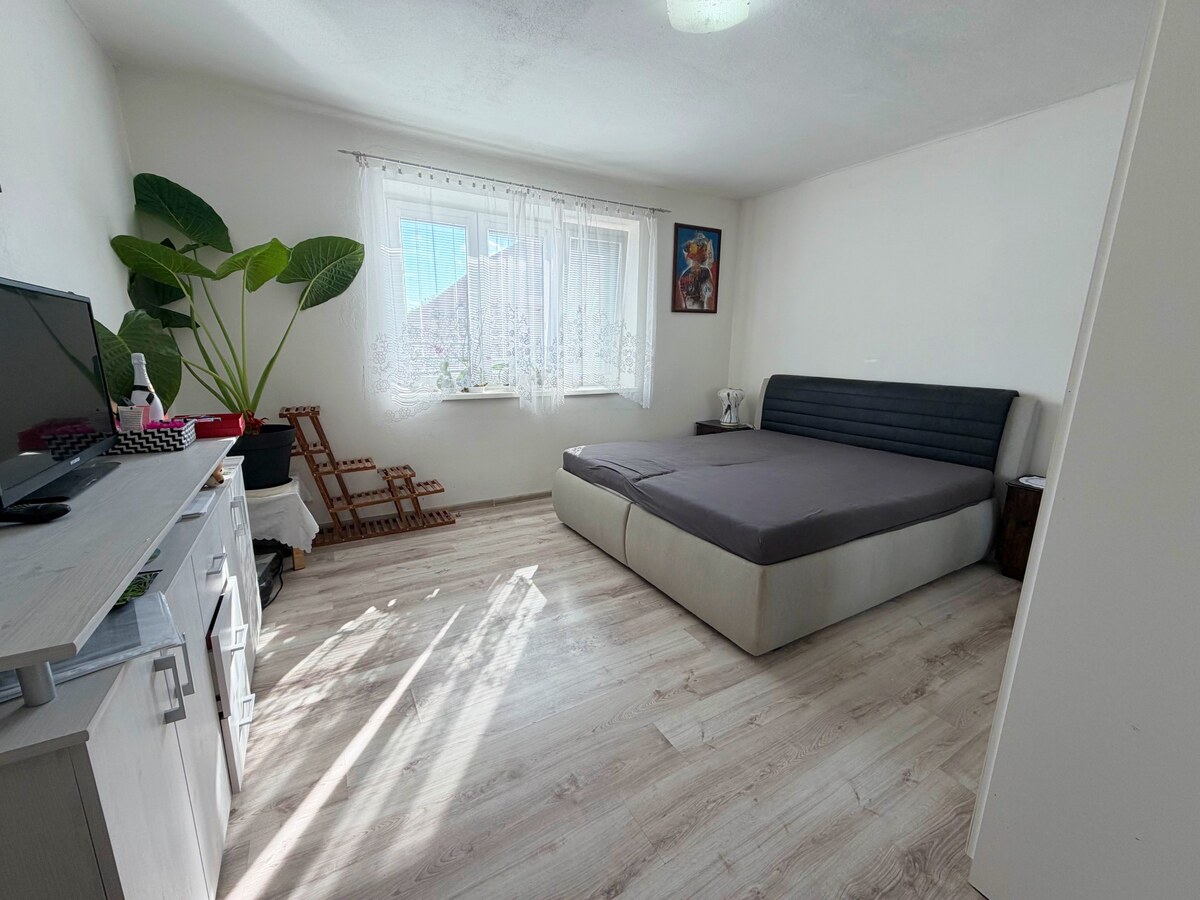 EXKLUZÍVNE Na predaj 4i rodinný dom, Jelšovce, pozemok 1122 m2 — foto 9