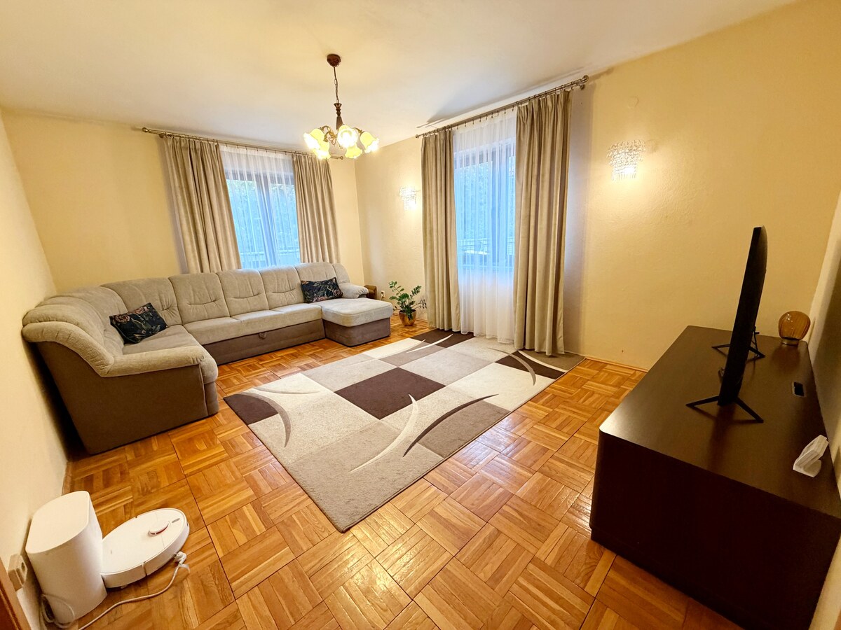 Na predaj 5i rodinný dom vo Vrábľoch, pozemok 1020m2, blízko centra — foto 2