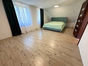 Na predaj 5i rodinný dom vo Vrábľoch, pozemok 1020m2, blízko centra — foto 7