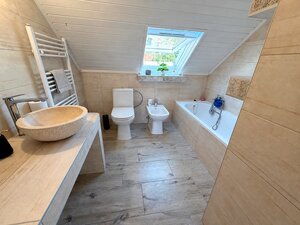 Na predaj 5i rodinný dom vo Vrábľoch, pozemok 1020m2, blízko centra — foto 8