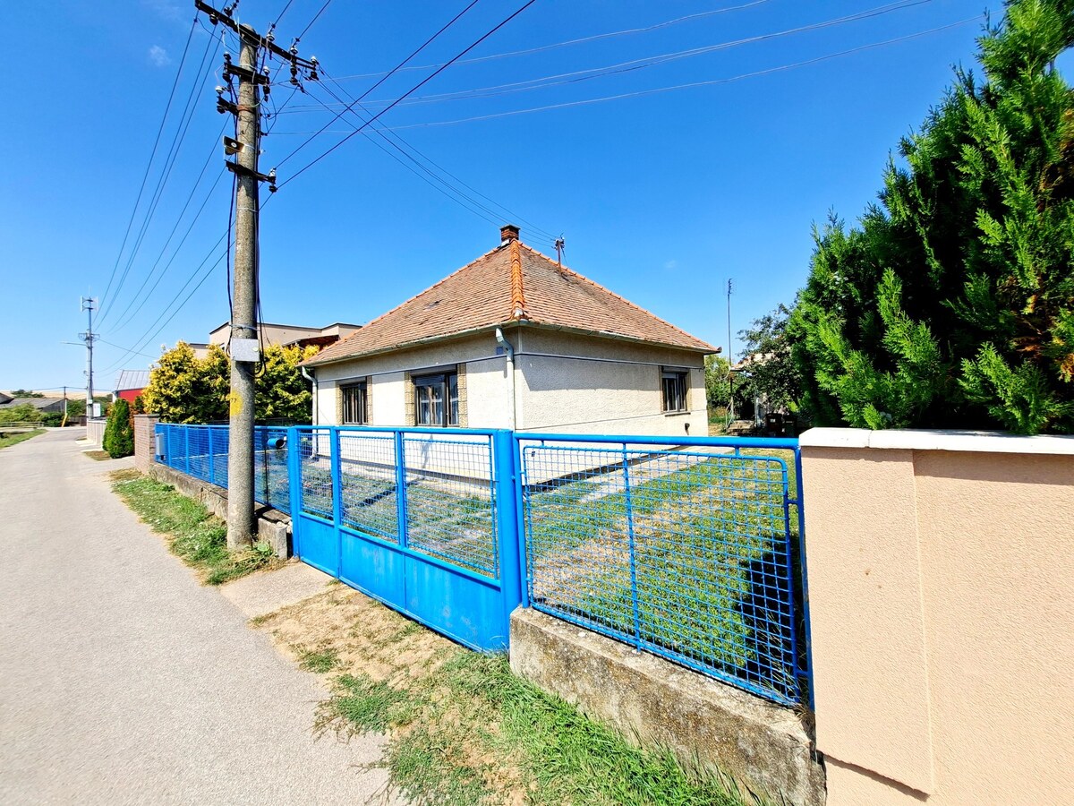 EXKLUZÍVNE Na predaj 3i rodinný dom, Dyčka - Vráble, pozemok 790m2 — foto 3