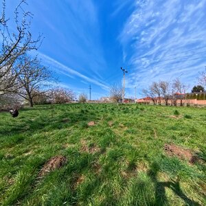 NA PREDAJ STAVEBNÝ POZEMOK V LUŽIANKACH 660m2 — foto 5