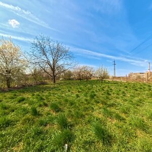 NA PREDAJ STAVEBNÝ POZEMOK V LUŽIANKACH 660m2 — foto 7
