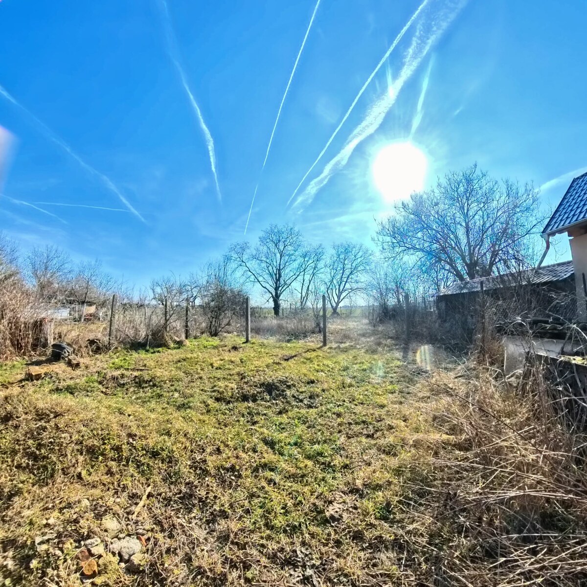 NA PREDAJ STAVEBNÝ POZEMOK V BRANČI — foto 2