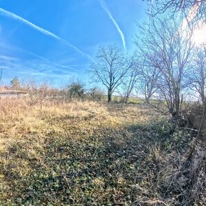 NA PREDAJ STAVEBNÝ POZEMOK V BRANČI — foto 3