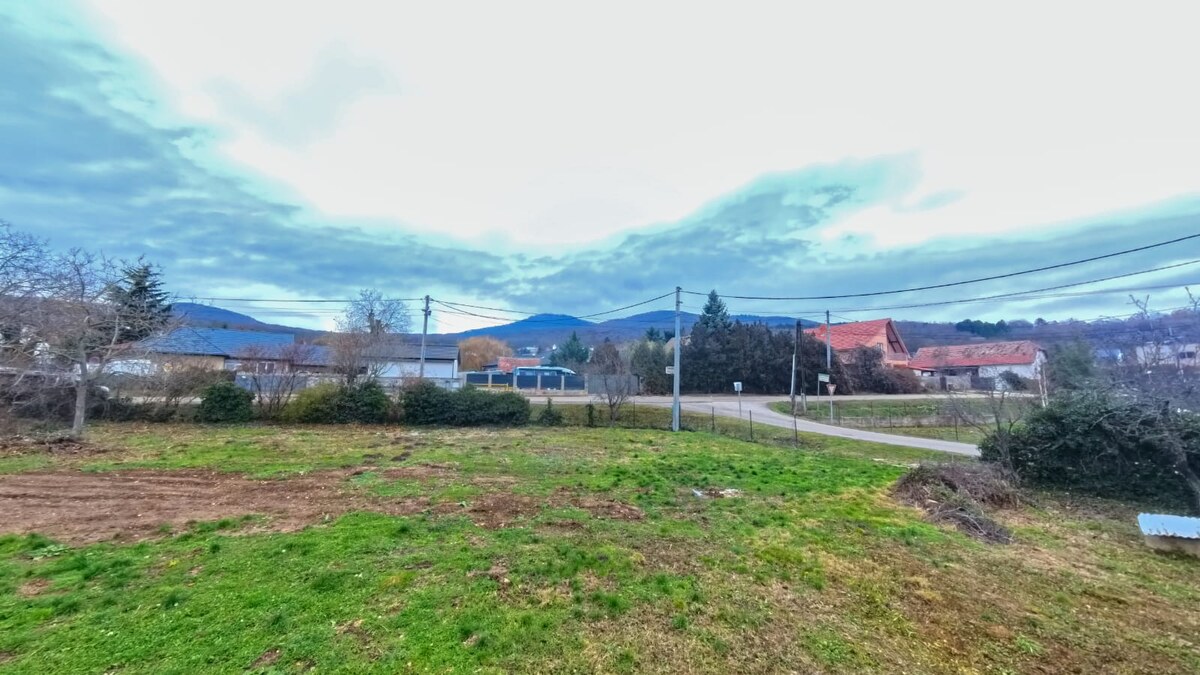 Na predaj stavebný pozemok v Štitároch !! — foto 12