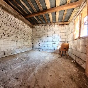 NA PREDAJ 5 izbový rodinný dom s pozemkom 1056m2  v meste Vráble. — foto 11