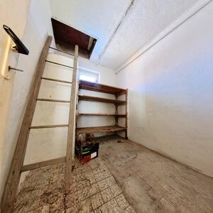 NA PREDAJ 5 izbový rodinný dom s pozemkom 1056m2  v meste Vráble. — foto 16