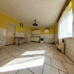 NA PREDAJ 5 izbový rodinný dom s pozemkom 1056m2  v meste Vráble. — foto 3