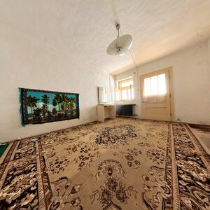NA PREDAJ 5 izbový rodinný dom s pozemkom 1056m2  v meste Vráble. — foto 7