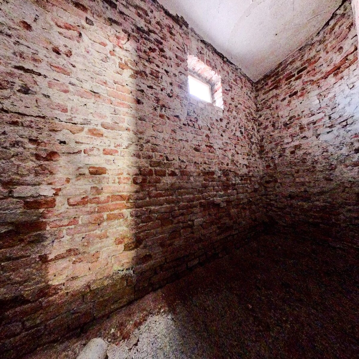 NA PREDAJ DVOJ DOM V CENTRE VRÁBEĽ SO ZÁHRADOU 975m2 — foto 13