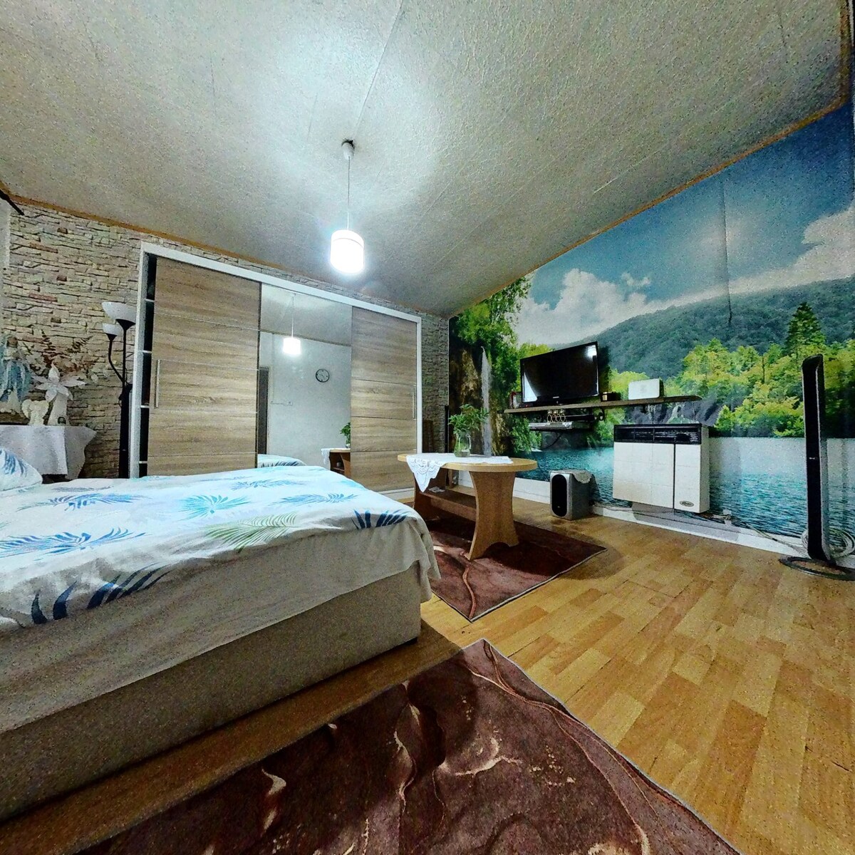 NA PREDAJ DVOJ DOM V CENTRE VRÁBEĽ SO ZÁHRADOU 975m2 — foto 2