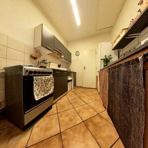 NA PREDAJ DVOJ DOM V CENTRE VRÁBEĽ SO ZÁHRADOU 975m2 — foto 7