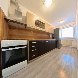 Na prenájom 3 izbový byt na Viničkách v Nitre s loggiou — foto 1