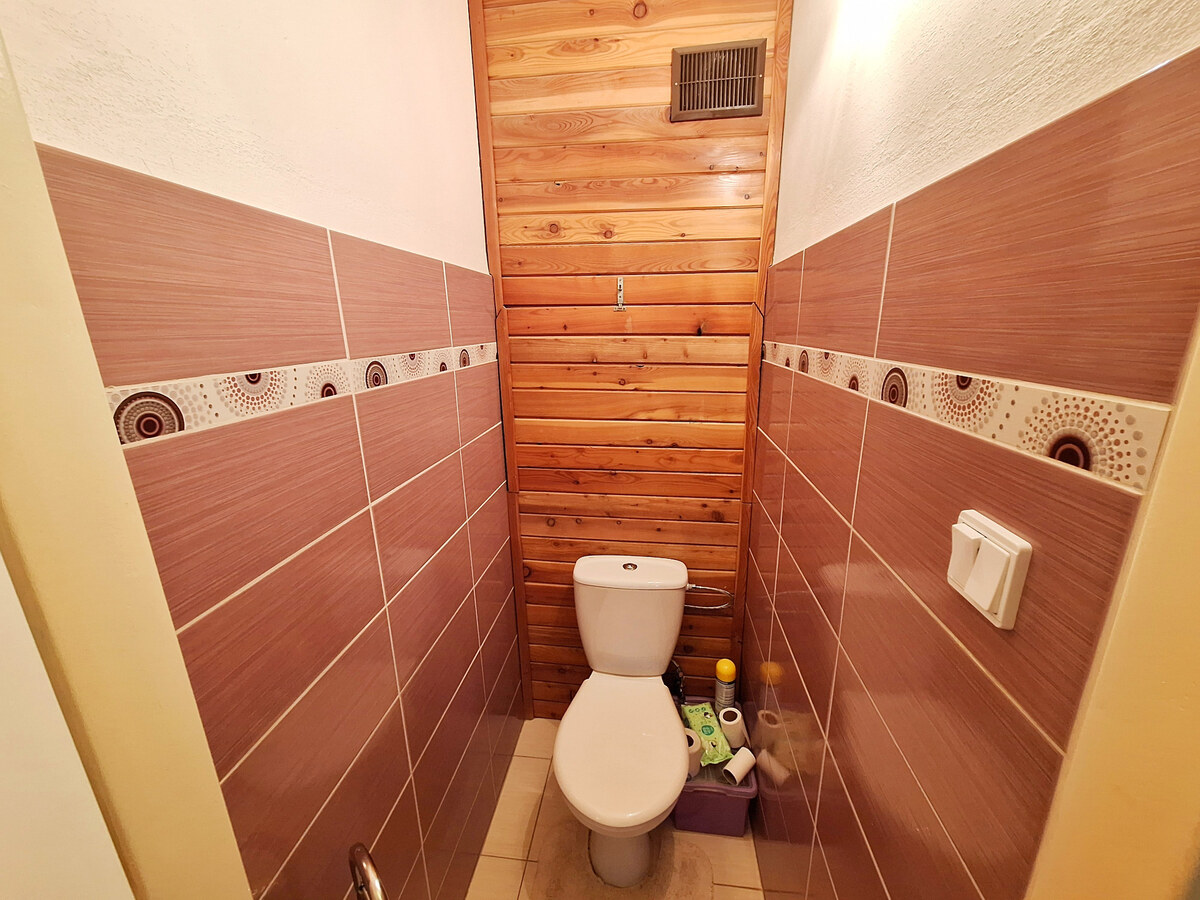 EXKLUZÍVNE Ponúkam na predaj prerobený 3 izbový byt, Vráble, Lúky — foto 10