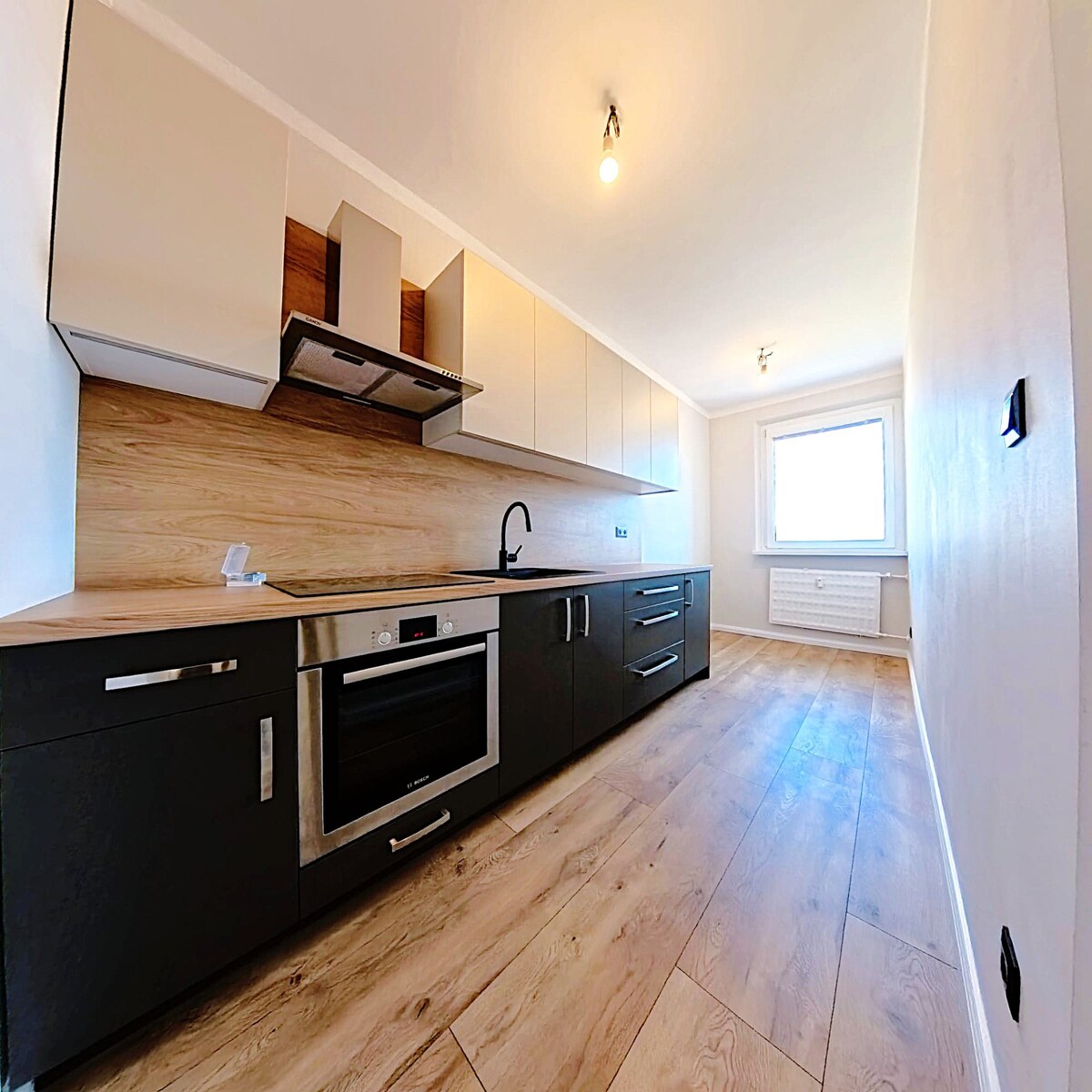Kompletne zrekonštruovaný 3 izbový byt, pripravený na okamžité bývanie — foto 3