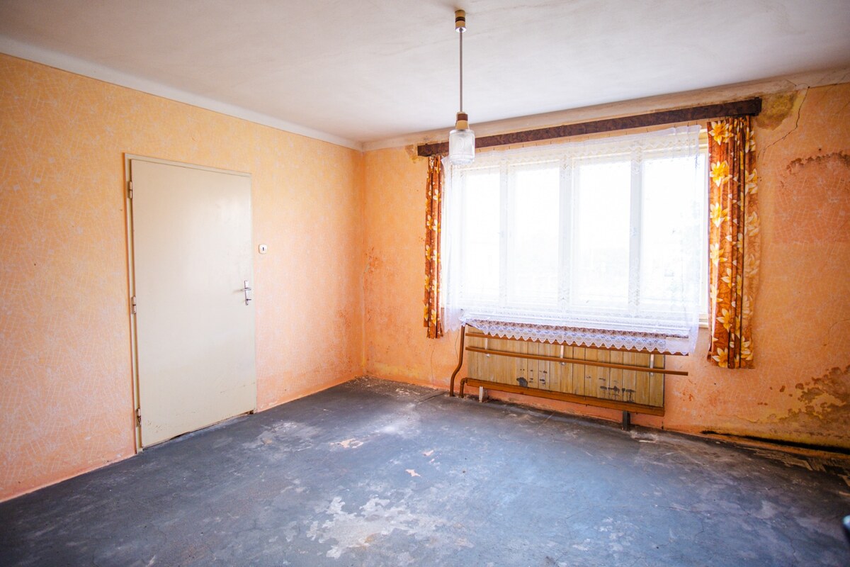 Stavebný pozemok 2800 m² s rodinným domom a všetkými IS – Kapince — foto 11