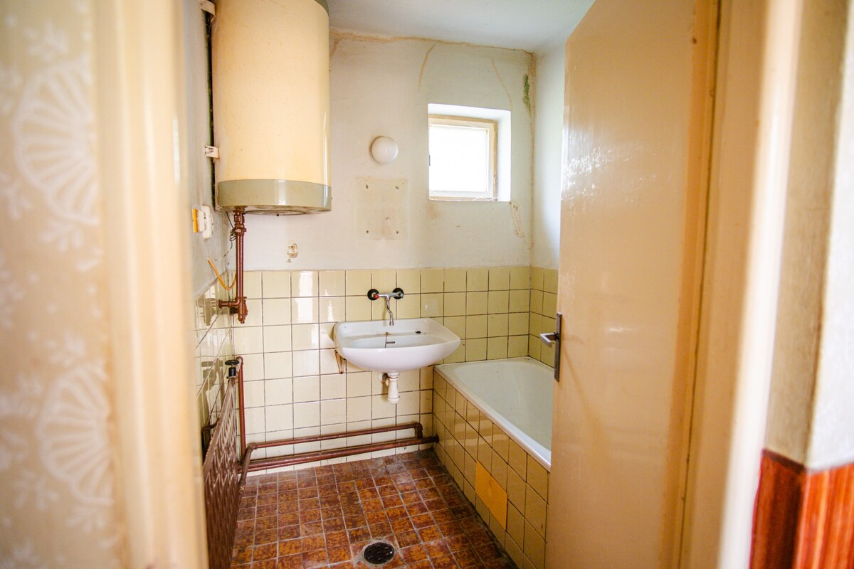 Stavebný pozemok 2800 m² s rodinným domom a všetkými IS – Kapince — foto 7