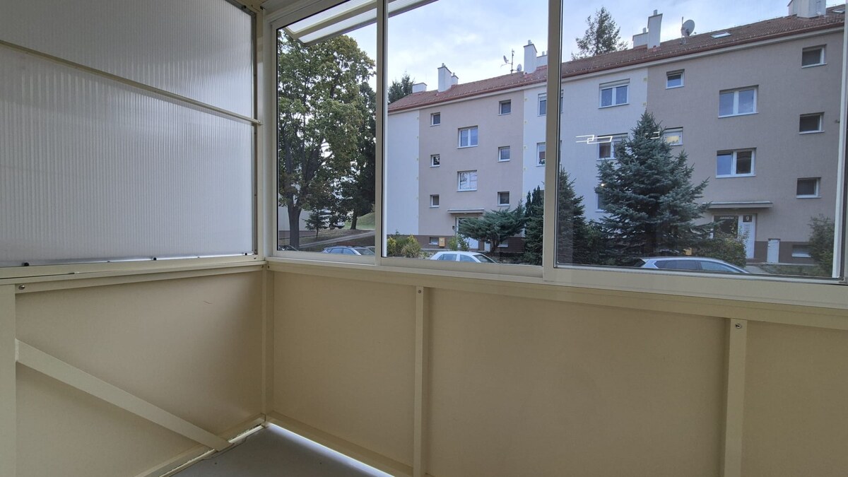 TOP 2i byt na Kalvárii: Nový nábytok, balkón, parkovanie–voľný ihneď ! — foto 10