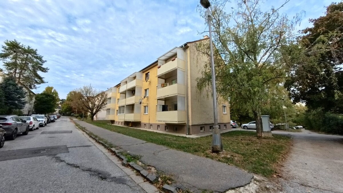 TOP 2i byt na Kalvárii: Nový nábytok, balkón, parkovanie–voľný ihneď ! — foto 12