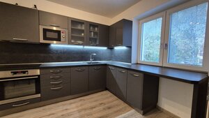 TOP 2i byt na Kalvárii: Nový nábytok, balkón, parkovanie–voľný ihneď ! — foto 3