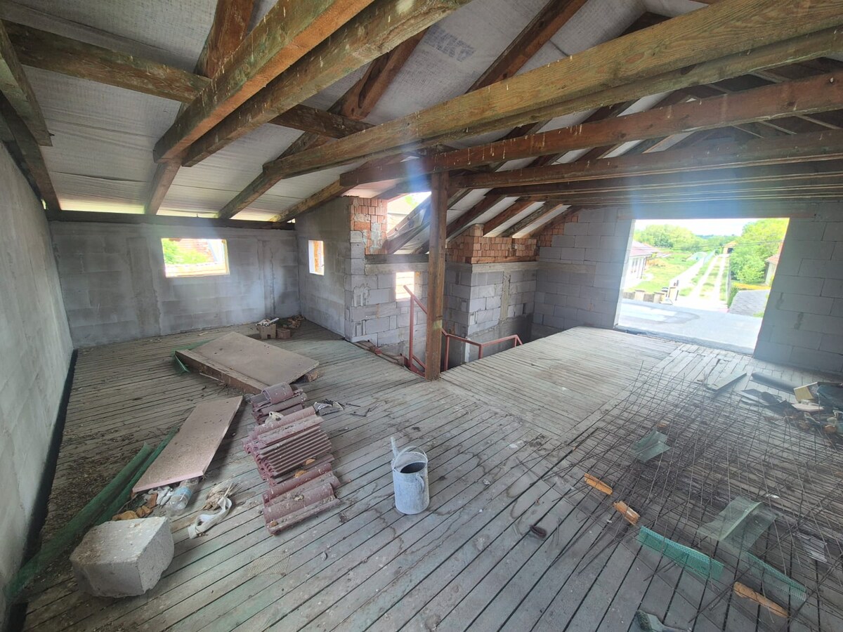Hrubá stavba s obrovským potenciálom – Veľký Cetín !! — foto 4