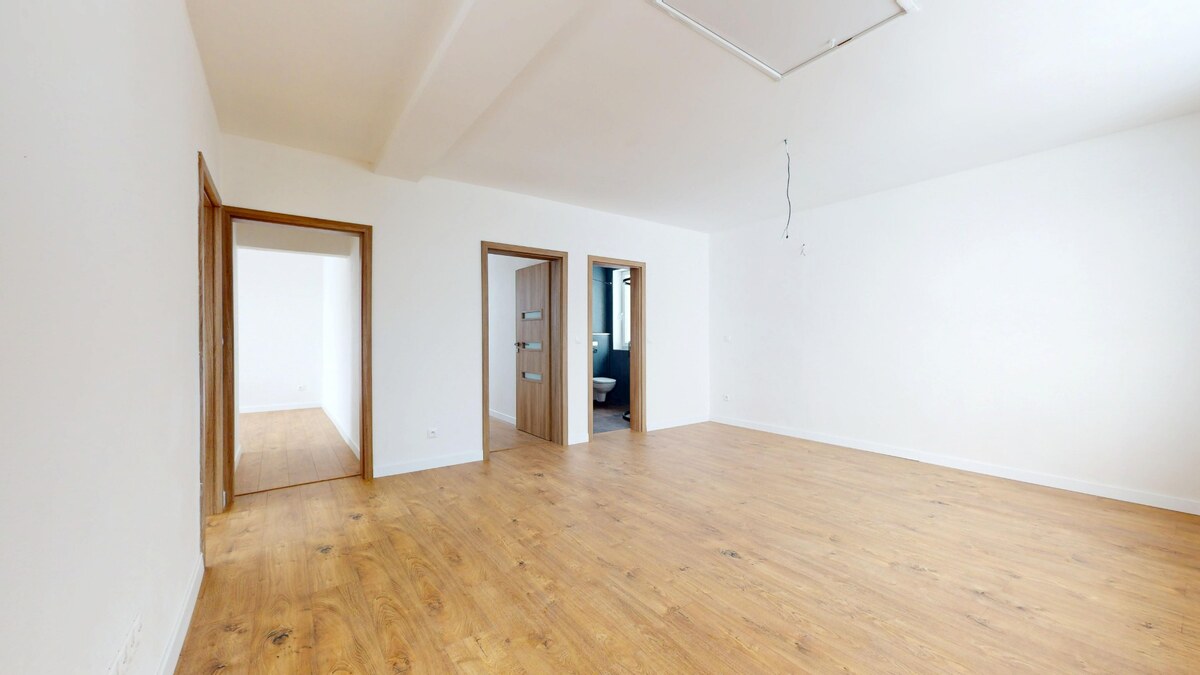 NA PREDAJ: 4 IZBOVÝ RODINNÝ DOM PO REKONŠTRUKCII, VEĽKÉ KOSIHY — foto 14