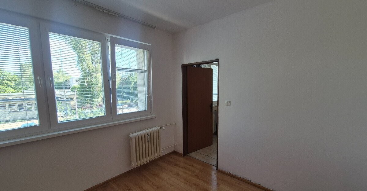 PREDAJ : 1 IZBOVÝ BYT NA KOŠICKEJ ULICI, KOMÁRNO — foto 3