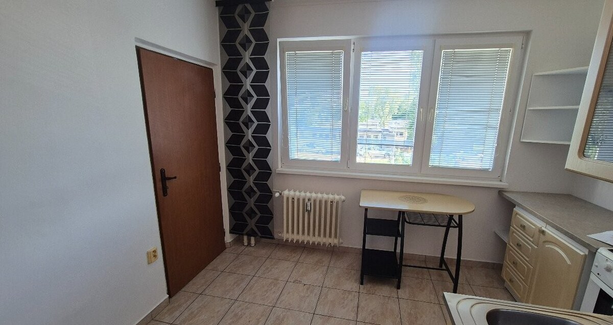 PREDAJ : 1 IZBOVÝ BYT NA KOŠICKEJ ULICI, KOMÁRNO — foto 5