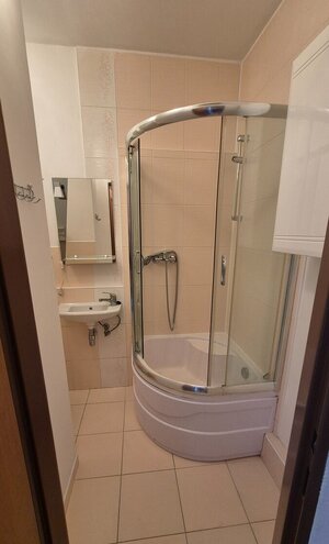 PREDAJ : 1 IZBOVÝ BYT NA KOŠICKEJ ULICI, KOMÁRNO — foto 7