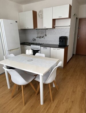 PREDAJ : 1 IZBOVÝ BYT, UL. KOMENSKÉHO, KOMÁRNO — foto 4
