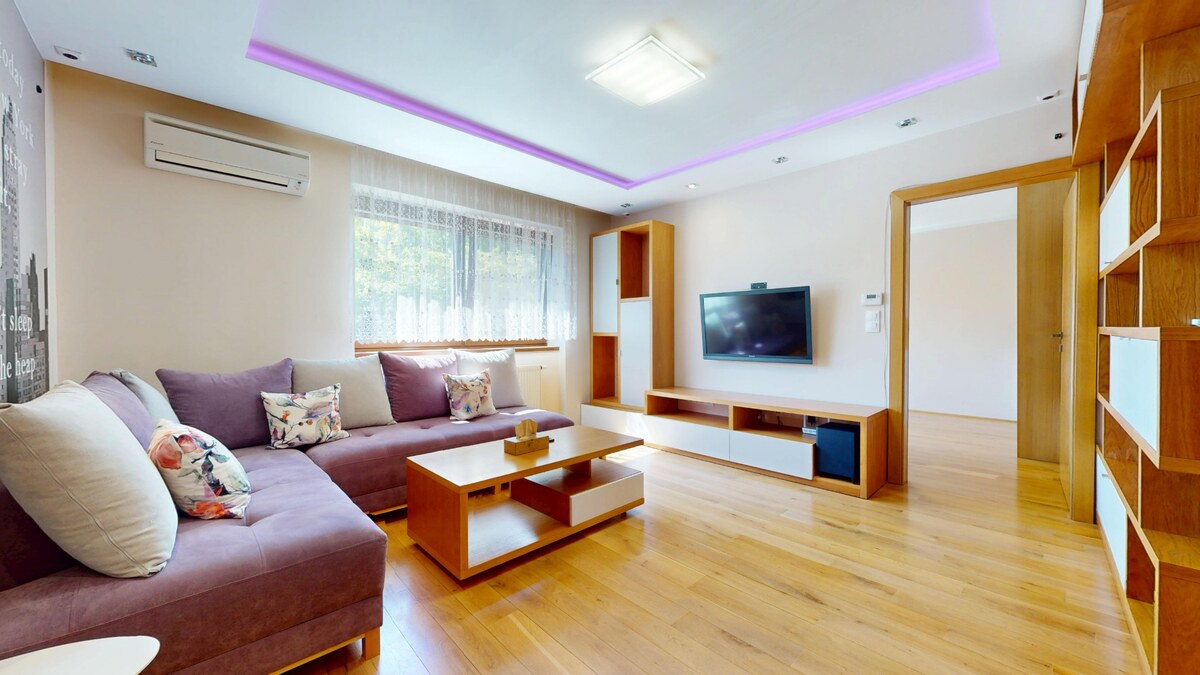 NA PRENÁJOM MODERNE ZREKONŠTRUOVANÝ 3 IZBOVÝ BYT + GARÁŽ V CENTRE — foto 2