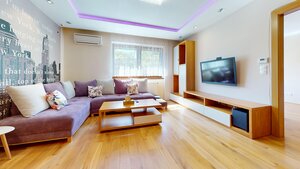 NA PRENÁJOM MODERNE ZREKONŠTRUOVANÝ 3 IZBOVÝ BYT + GARÁŽ V CENTRE — foto 1