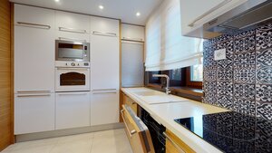 NA PRENÁJOM MODERNE ZREKONŠTRUOVANÝ 3 IZBOVÝ BYT + GARÁŽ V CENTRE — foto 4