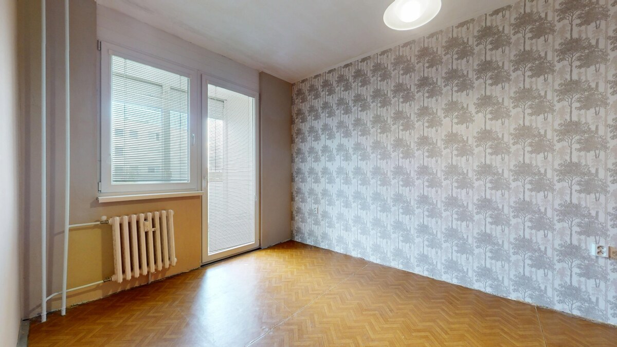 NA PREDAJ 3 IZBOVÝ BYT S LOGGIOU NA UL. GEN. KLAPKU, KOMÁRNO — foto 4
