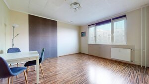 NA PREDAJ 3 IZBOVÝ BYT S LOGGIOU NA UL. GEN. KLAPKU, KOMÁRNO — foto 2