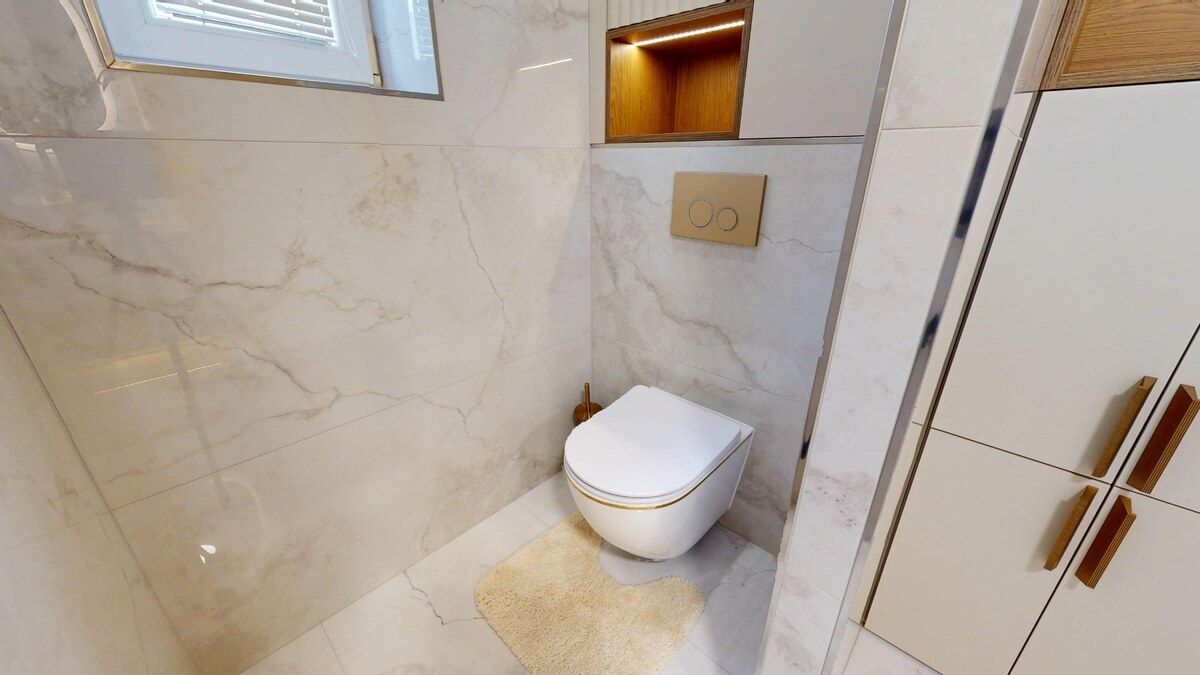 PREDAJ: 3 IZBOVÝ LUXUSNÝ BYT AJ SO ZARIADENÍM, CENTRUM, UL. LETNÁ — foto 14