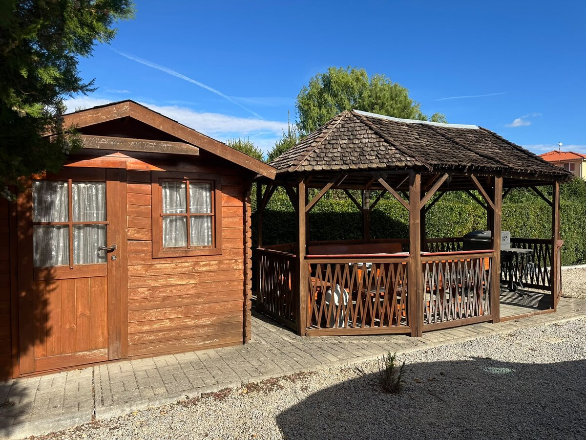 Na predaj : PRVÝ  PENZIÓN  pri kúpalisku . Podhájska — foto 17