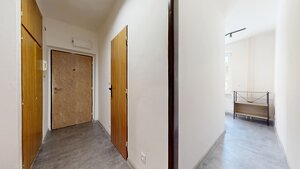 PRENÁJOM 2 izbový, zariadený byt pri nemocnici v Komárne — foto 10