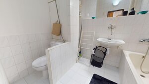 PRENÁJOM 2 izbový, zariadený byt pri nemocnici v Komárne — foto 9
