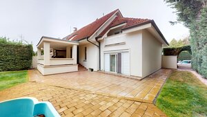 PREDAJ :  RODINNÝ DOM S BAZÉNOM A KRÁSNOU ZÁHRADOU,  KOMÁRNO — foto 4
